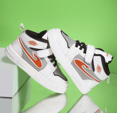 AEROKICK Boys Lace Sneakers(Multicolor, 7.5-8 Years)