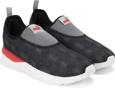 PUMA Puma Barney JR Boys & Girls Slip on Sneakers(Black, 9 - 10 Years)