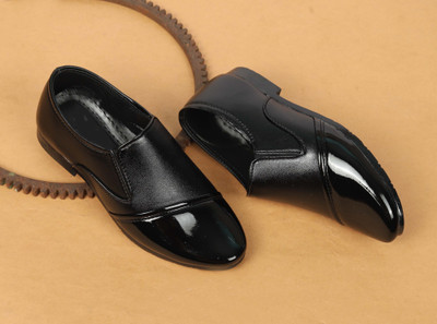 K' Footlance Boys Slip on Derby Shoes(Black, 2.5 TO 3 YEAR)