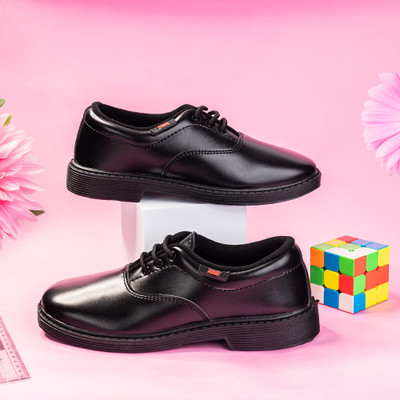 Titas Boys & Girls Lace School Shoes(Black, 15-16 Yrs)