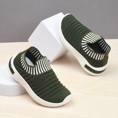 HOOH - Now comfort in fashion Boys & Girls Slip on Walking Shoes(Dark Green, 4.5-5 Years)