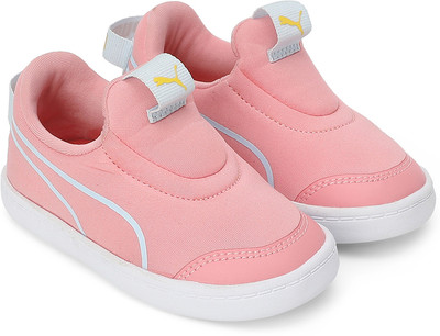 PUMA Courtflex v2 Slip On Inf Boys & Girls Slip on Sneakers(Pink, 1 - 2 Years)