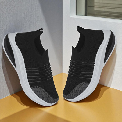 Free Kicks Boys Slip on Running Shoes(Black, 8.5 - 9 Years)