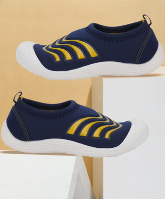 Bubblegummers Boys & Girls Slip on Sneakers(Blue, 15-16)