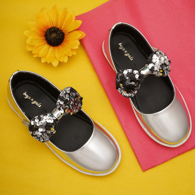 BOYZ N GALZ Girls Velcro Ballerinas(Silver, 9 - 10 years)