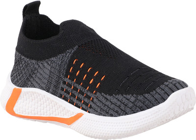 rotation Boys & Girls Slip on Walking Shoes(Black, 2-2.5)