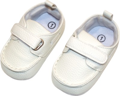 Iza Boys & Girls Strap Ballerinas(White, 4-4.5 Years)