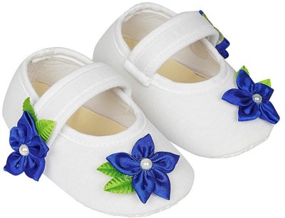 Rsmart Boys Velcro Ballerinas(White, 6-9 Months)