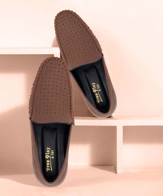 Freeplay Boys Slip on Casual Shoes(Brown, 5-5.5 Years)
