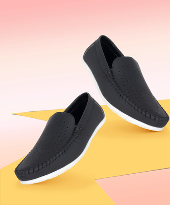 Freeplay Boys Slip on Casual Shoes(Black, 5.5-6 Years)