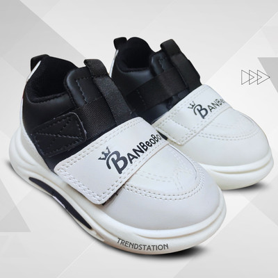 TrendStation Boys & Girls Velcro Sneakers(Black, 5 to 10 Years)