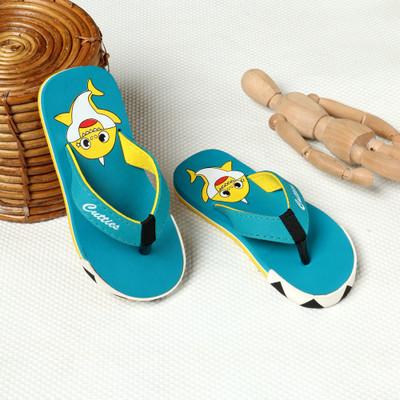 CUTTIES Boys & Girls Slip On Slipper Flip Flop(Light Green , 9-10 Years)