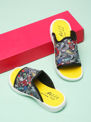 Tiny Bugs Boys & Girls Slip On Slipper Flip Flop(Multicolor , 4-4.5 Y)