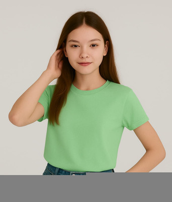 Wearax Girls Solid Cotton Blend Regular T Shirt(Green, Pack of 1)
