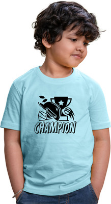 CHOMMBOOKA TRENDING Boys Typography, Graphic Print Pure Cotton Regular T Shirt(Light Blue, Pack of 1)