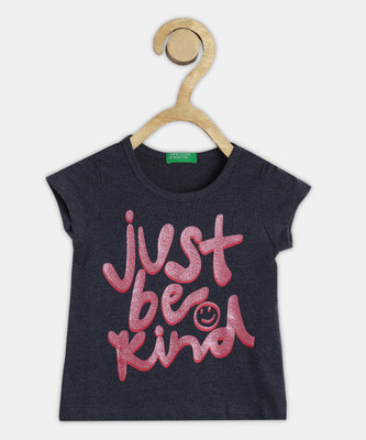 United Colors of Benetton Girls Printed Cotton Blend Regular T Shirt(Dark Blue, Pack of 1)