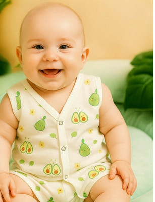 SBT Baby Boys & Baby Girls Geometric Print Organic Cotton Regular T Shirt(White, Pack of 4)