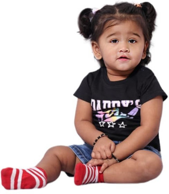 Kidzz Girls Solid Cotton Blend Regular T Shirt(Black, Pack of 1)