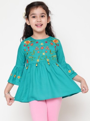 Niya Girls Party Rayon A-line Top(Green, Pack of 1)