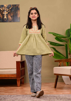 DMP EXPORT Girls Party Cotton Blend Fashion Sleeve Top(Light Green, Pack of 1)