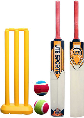 UTE SPORTS Wooden Cricket Bat (Size 4) Plastic Wickets, 2 Piece Bails, Cricket Kit