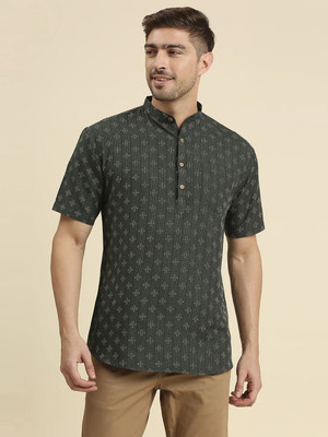 Rajubhai Hargovindas Men Abstract Straight Kurta(Black)