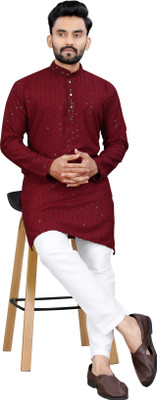Yanshcreation Men Embellished Straight Kurta(Maroon)