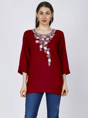 Sufiana Women Embroidered Tunic Kurta(Maroon)