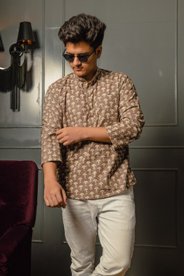 Javinishka Men Printed Straight Kurta(Brown)