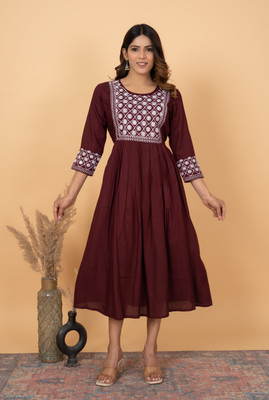 Fantasticss Women Embroidered Anarkali Kurta(Maroon)
