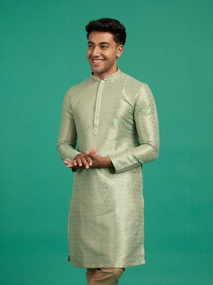 DIWAS by Manyavar Men Self Design Straight Kurta(Green)