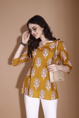 Mahfil Women Floral Print Straight Kurta(Yellow)