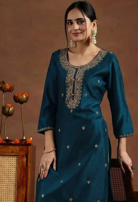 NARACHI TEXWORLD Women Embroidered Straight Kurta(Blue)