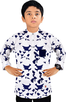 MADE IN THE SHADE Boys Self Design Straight Kurta(Blue, White)