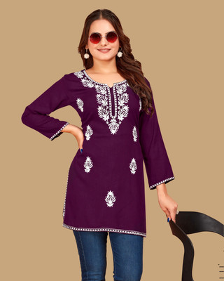 Kalavrund Creation Women Chikan Embroidery Straight Kurta(Purple, White)