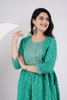 ShreeBalaji Women Embroidered Straight Kurta(Light Green)