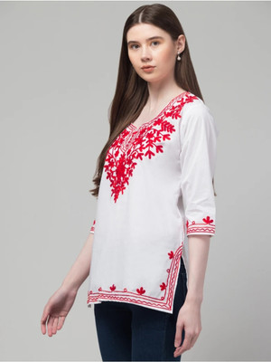 MAHILA VASTRA Women Embroidered Straight Kurta(White)