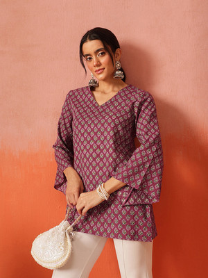 Fembliss Women Floral Print Straight Kurta(Maroon)