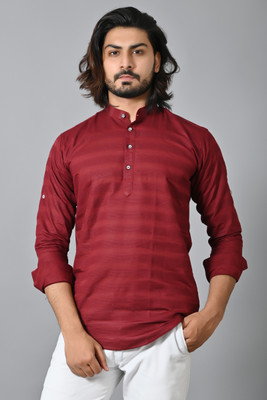 PROTOZONE Men Self Design, Solid Straight Kurta(Maroon)