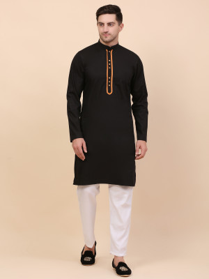 QISHTAR Men Solid A-line Kurta(Black)