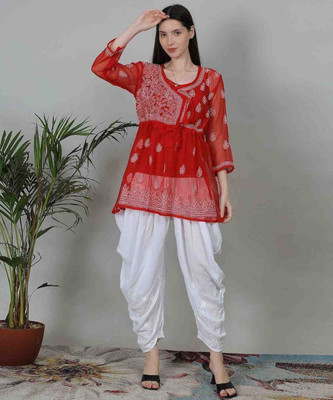 Noor Chikankari Women Floral Print A-line Kurta(Red)