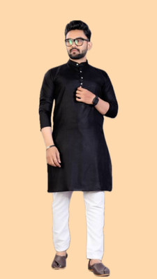 VINAARI Men Solid A-line Kurta(Black)