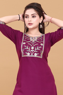 RIDDHI COLLECTION MALL Women Embroidered A-line Kurta(Purple)
