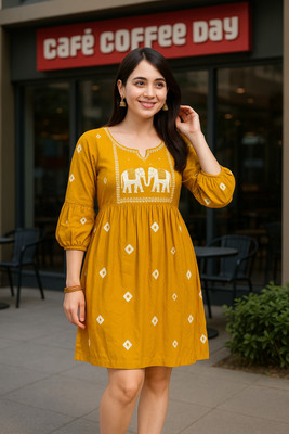 anushansa Women Printed Straight Kurta(Yellow)