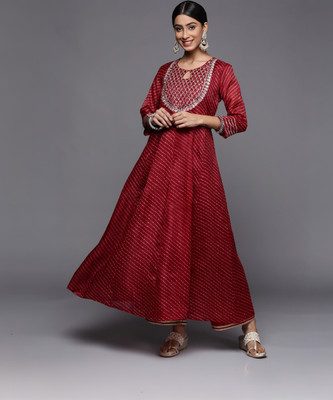 Varanga Women Embroidered Anarkali Kurta(Red)