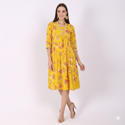 DOTSNLINES Women Floral Print, Embroidered Straight Kurta(Yellow)