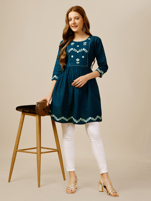 ARADHNA Women Embroidered Flared Kurta(Blue)