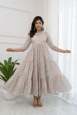 FASHION DEPTH Women Floral Print Flared Kurta(Grey)