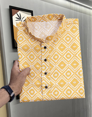 MOXTE Men Printed Straight Kurta(Multicolor)