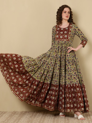GLAM ROOTS Women Floral Print Flared Kurta(Maroon)